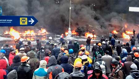 Евромайдан. Бойня в Киеве. Первая кровь. Восставшие грозят Чечнёй