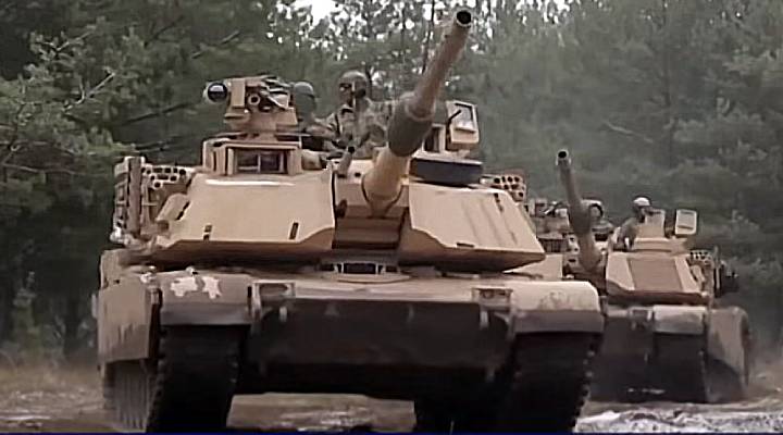 Британские войска переброшены в леса Латвии на границу с Россией. Подготовка к новой войне?